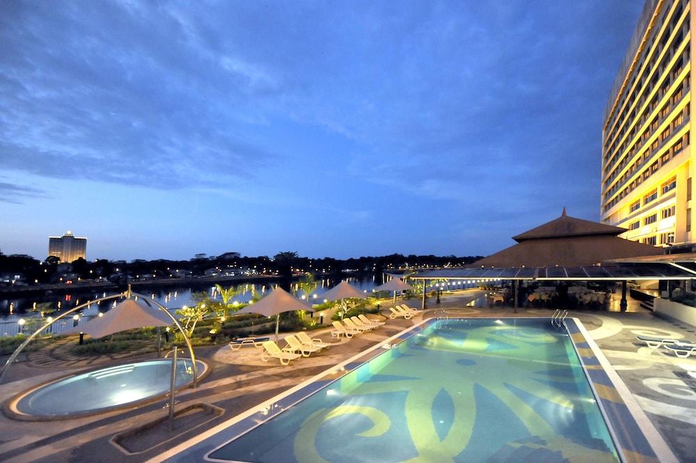 Grand Margherita Hotel Kuching Exterior foto