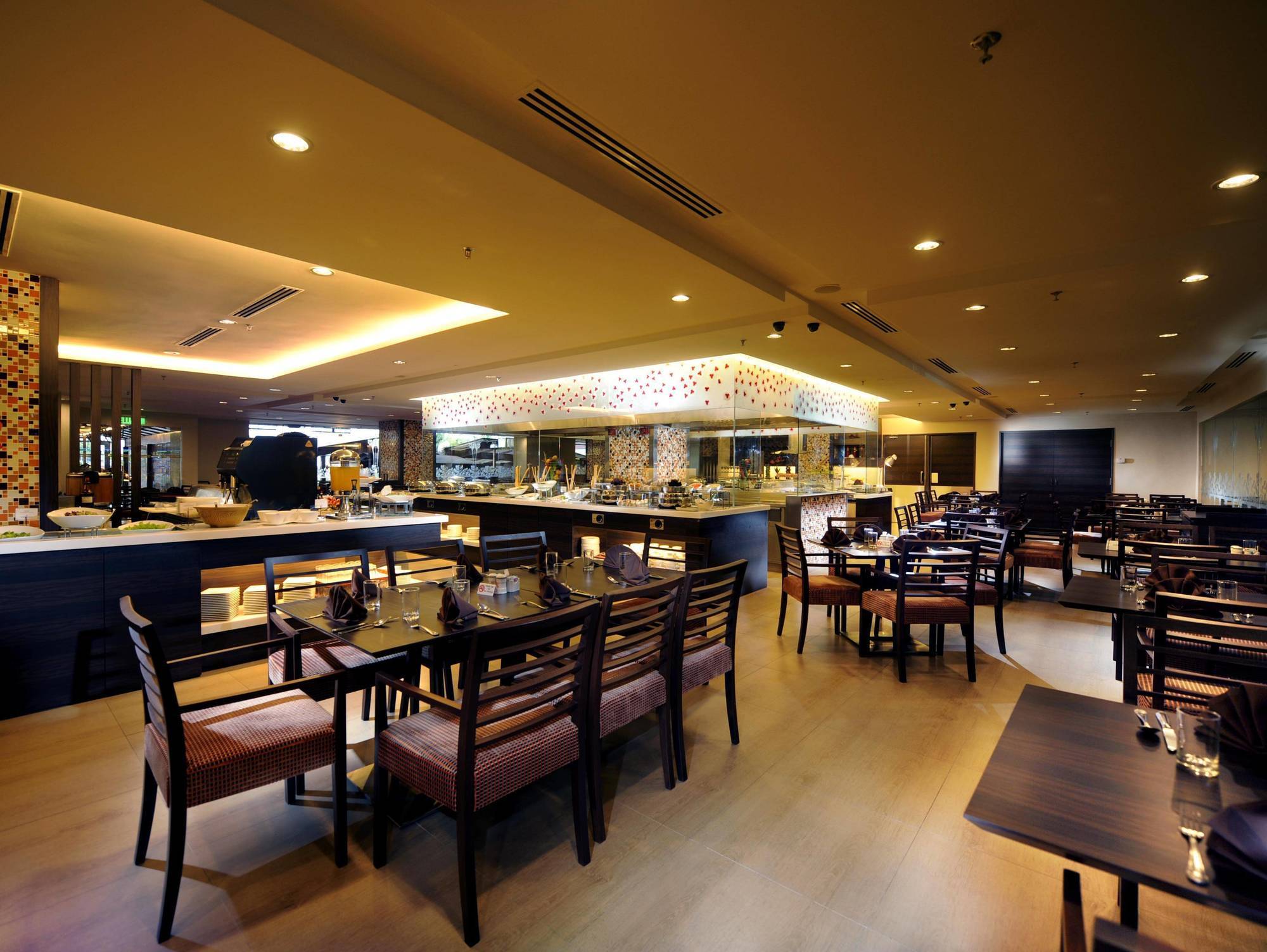 Grand Margherita Hotel Kuching Exterior foto