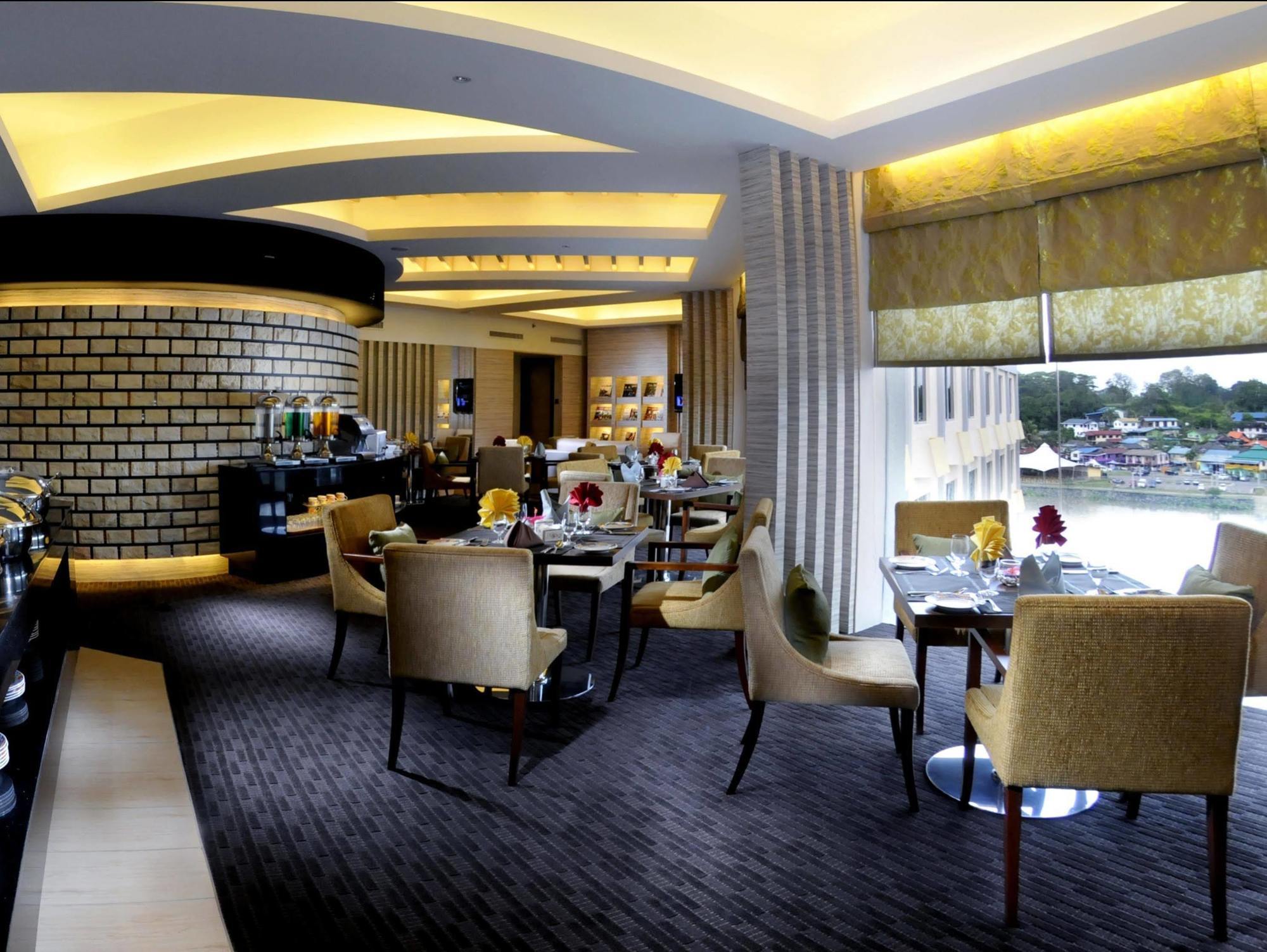 Grand Margherita Hotel Kuching Exterior foto