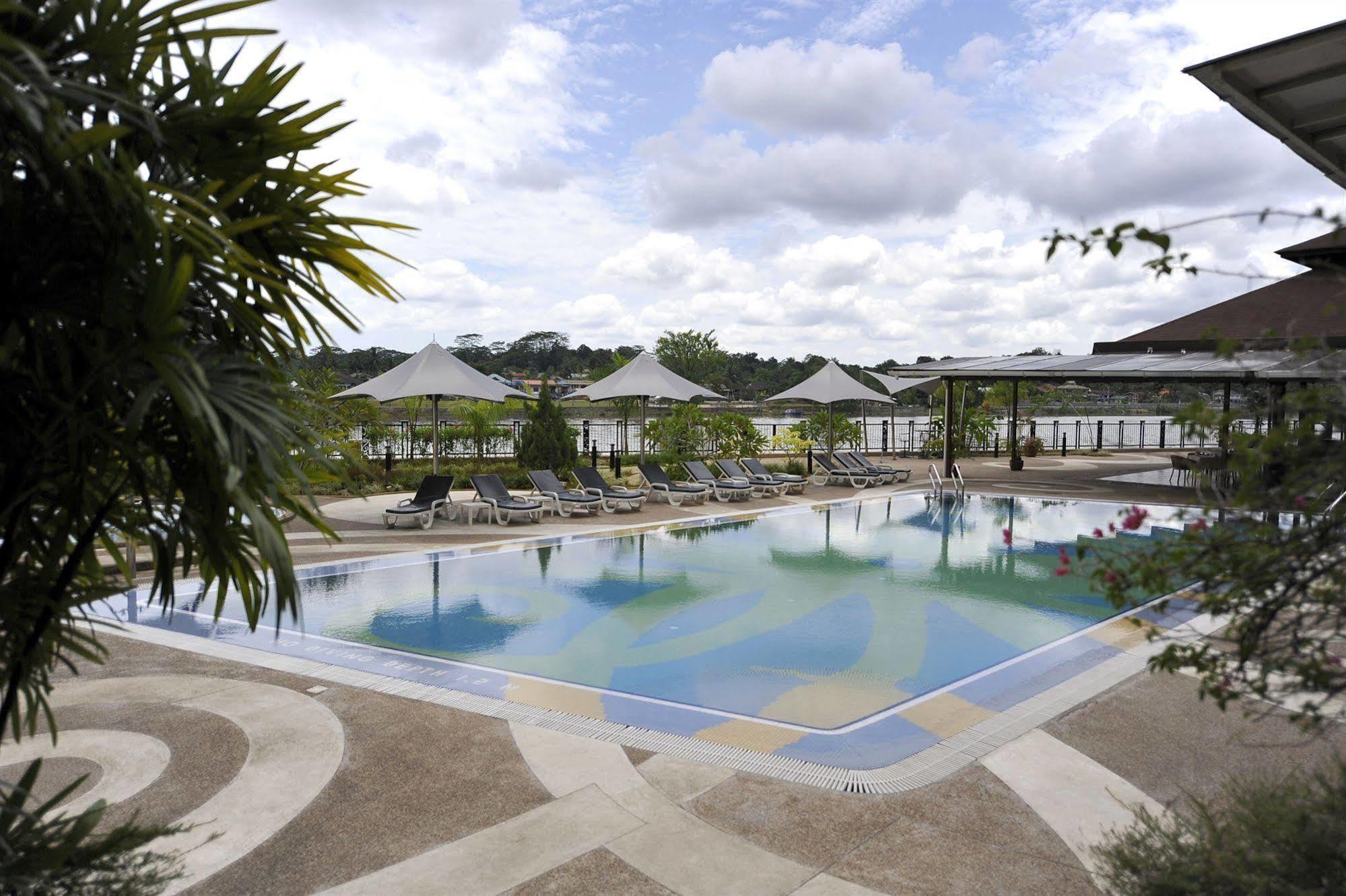 Grand Margherita Hotel Kuching Exterior foto